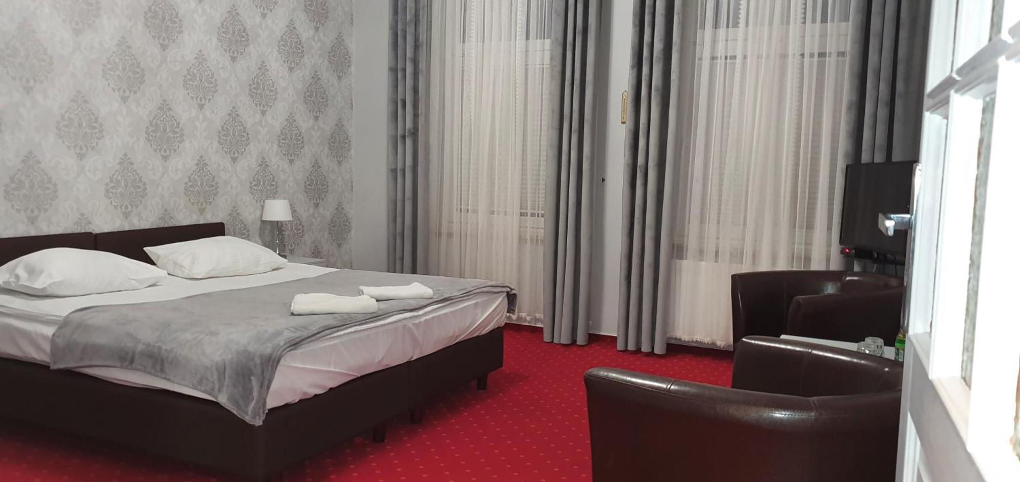 Hotel Nad Rzeczka Torun Exterior photo